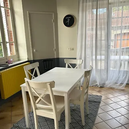 Maison Mitoyenne Dans Quartier Calme 度假居 Saleich