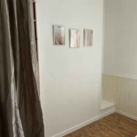 Holiday home Maison Mitoyenne Dans Quartier Calme *