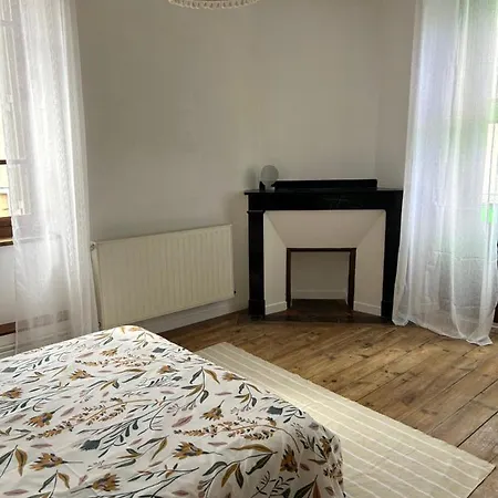 Maison Mitoyenne Dans Quartier Calme Saleich