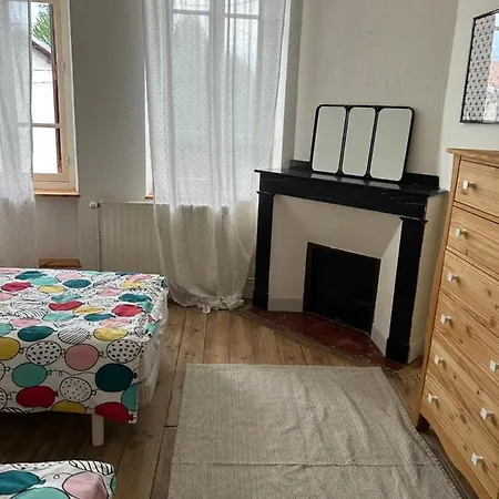 Holiday home Maison Mitoyenne Dans Quartier Calme Saleich